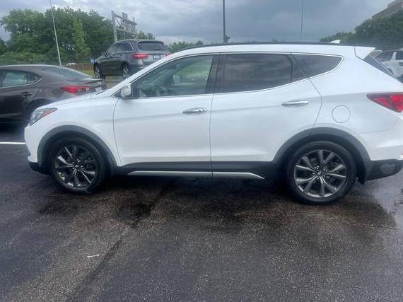 HYUNDAI SANTA FE 2017 5XYZWDLA4HG444845 image